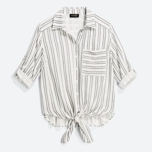 VIXBE

Thompkins Tie Front Top